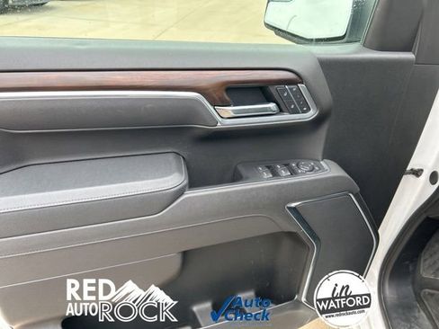 Used 2025 GMC Sierra 1500 SLT image 9