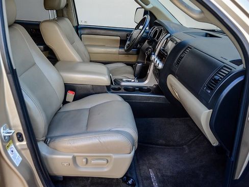 Used 2013 Toyota Sequoia SR5 image 24