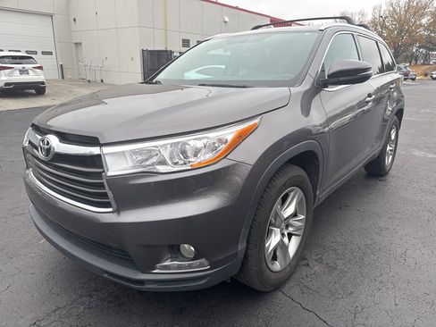 Used 2015 Toyota Highlander Limited Platinum image 1