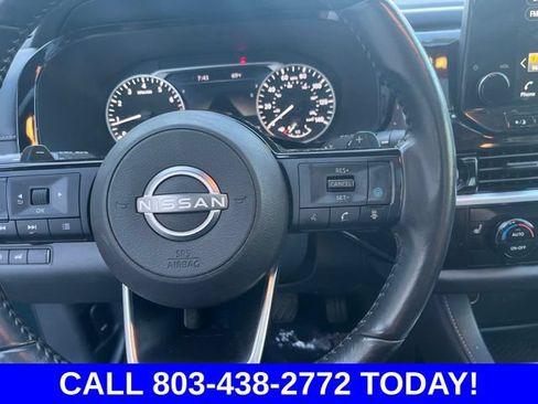 Used 2024 Nissan Pathfinder SL w/ SL Premium Package FWD image 21