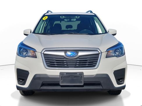 Used 2020 Subaru Forester Premium image 2