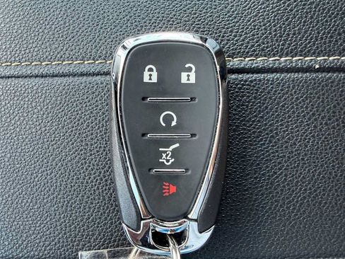 Used 2023 Chevrolet Traverse LT AWD/4WD image 31