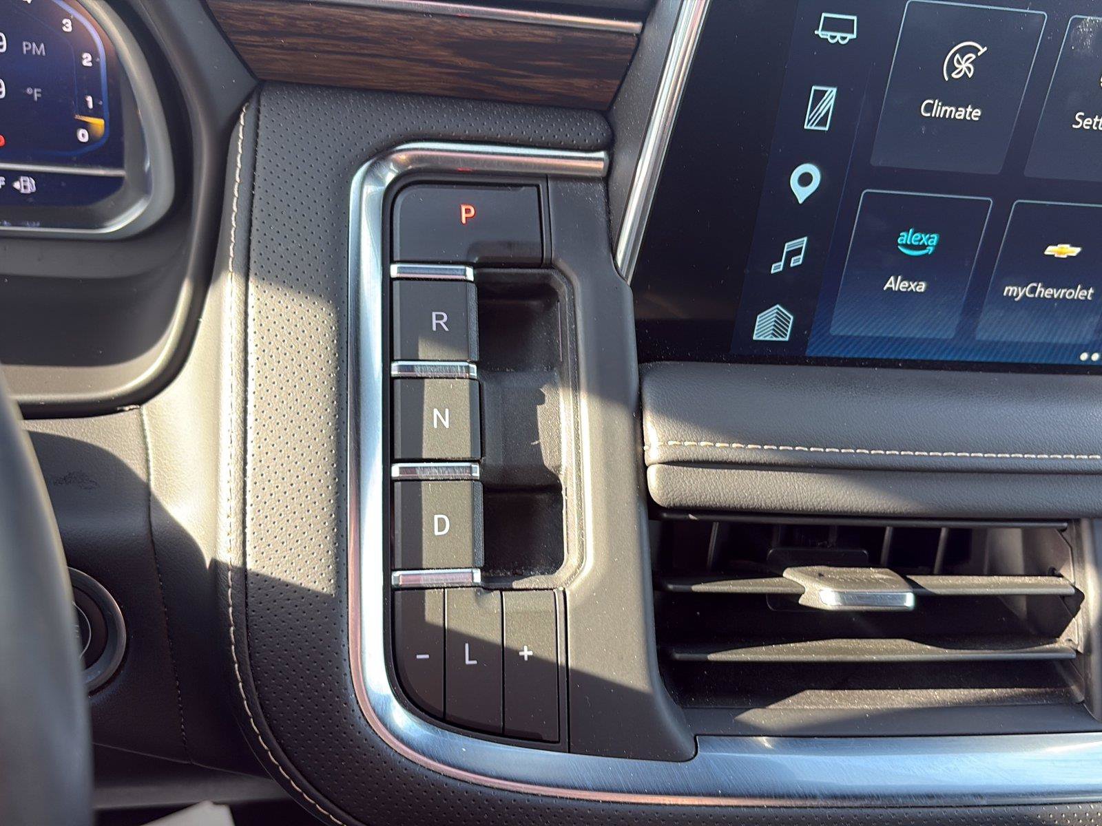 Certified 2023 Chevrolet Tahoe Premier AWD/4WD image 19
