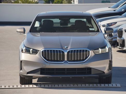 New 2026 BMW 530i image 2