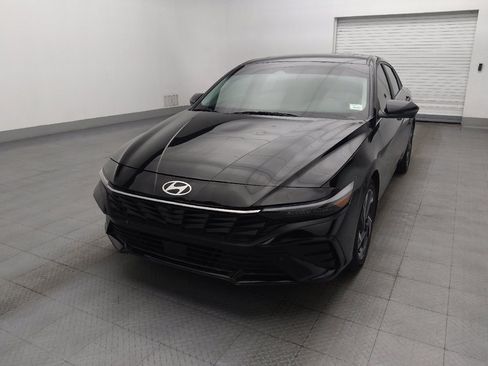Used 2024 Hyundai Elantra Limited FWD image 15