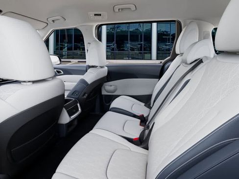 New 2026 Kia Carnival EX image 18