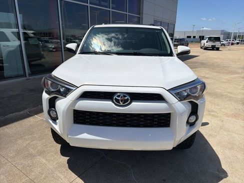 Used 2019 Toyota 4Runner SR5 Premium AWD/4WD image 6