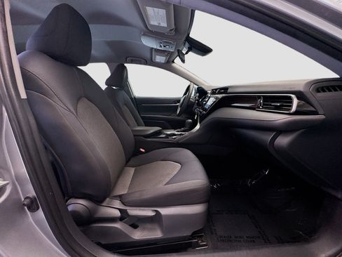 Used 2020 Toyota Camry LE w/ Carpet Mat Package FWD image 18