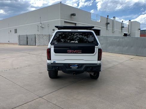 Used 2024 GMC Sierra 2500 AT4X w/ AT4X AEV Edition AWD/4WD image 4