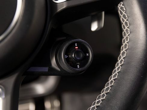 Certified 2020 Porsche Cayenne Turbo S image 24