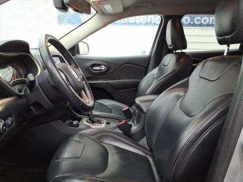 Used 2016 Jeep Cherokee Limited image 8