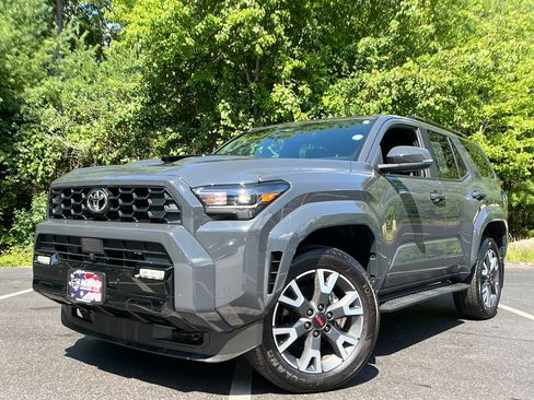 Used 2025 Toyota 4Runner TRD Sport AWD/4WD image 1