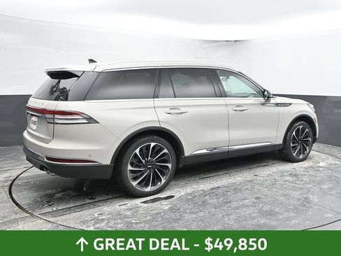 Used 2024 Lincoln Aviator Reserve w/ Equipment Group 201A AWD/4WD image 4