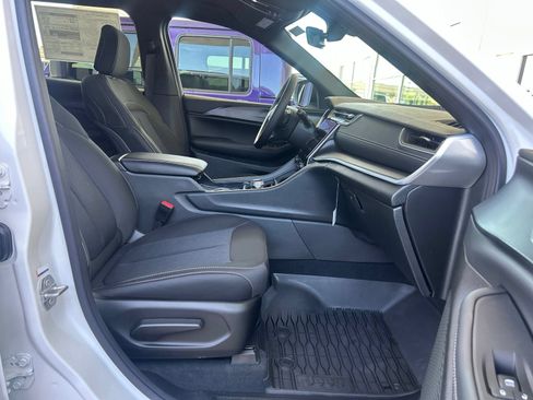 New 2026 Jeep Grand Cherokee Laredo RWD image 14