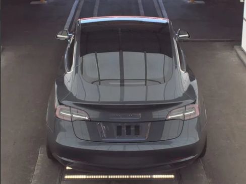Used 2018 Tesla Model 3 Long Range RWD image 4