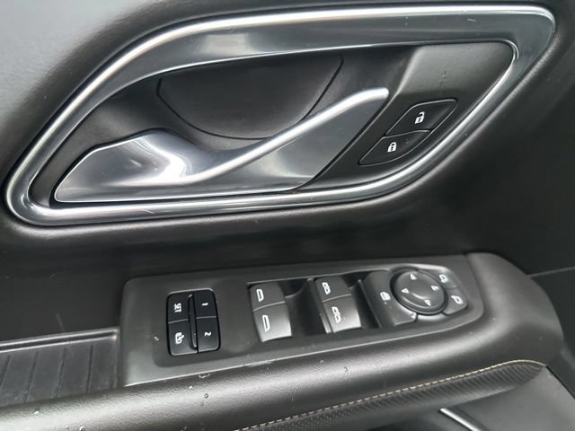 Used 2023 GMC Yukon XL SLT AWD/4WD image 21