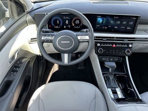 New 2026 Hyundai Tucson SEL image 10