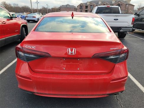 Used 2025 Honda Civic Sport image 4