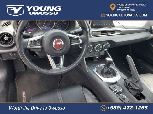 Used 2017 FIAT 124 Spider Classica RWD image 20