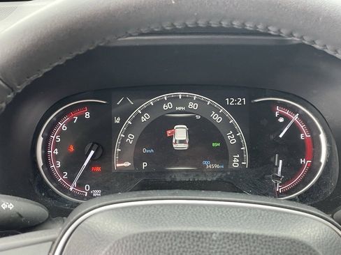 Used 2023 Toyota RAV4 XLE Premium image 8