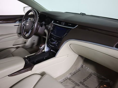 Used 2016 Cadillac XTS Luxury w/ Driver Awareness Package image 31