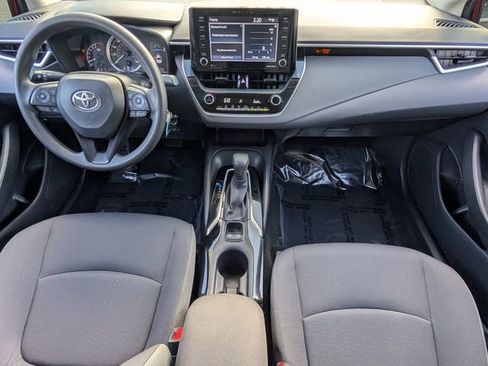 Used 2022 Toyota Corolla LE image 17
