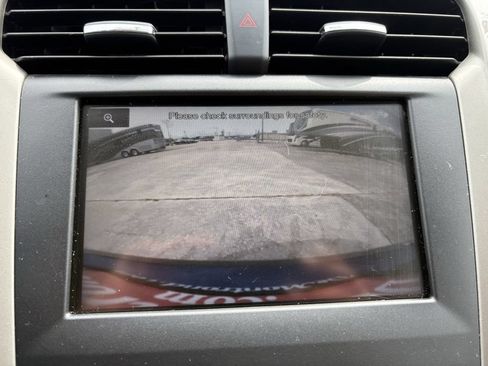 Used 2015 Ford Fusion SE FWD image 19