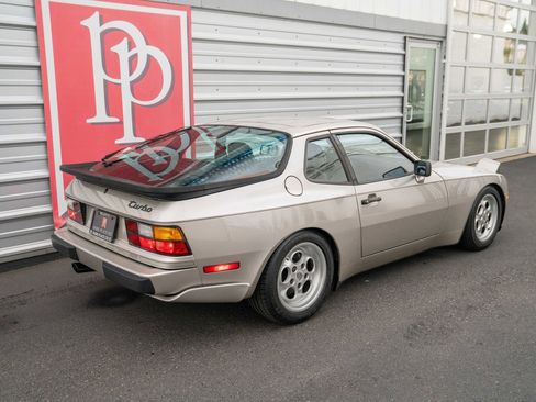 Used 1986 Porsche 944 Turbo image 51