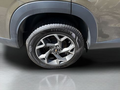 Used 2024 Chevrolet Trax LT w/ LT Convenience Package FWD image 22