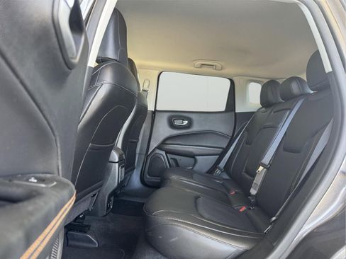 Used 2018 Jeep Compass Limited AWD/4WD image 9