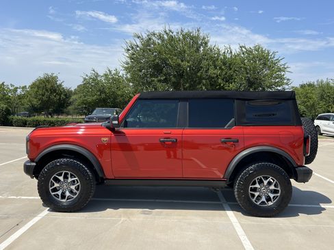 Used 2023 Ford Bronco Badlands AWD/4WD image 4