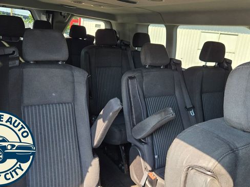 Used 2017 Ford Transit 350 XLT RWD image 32