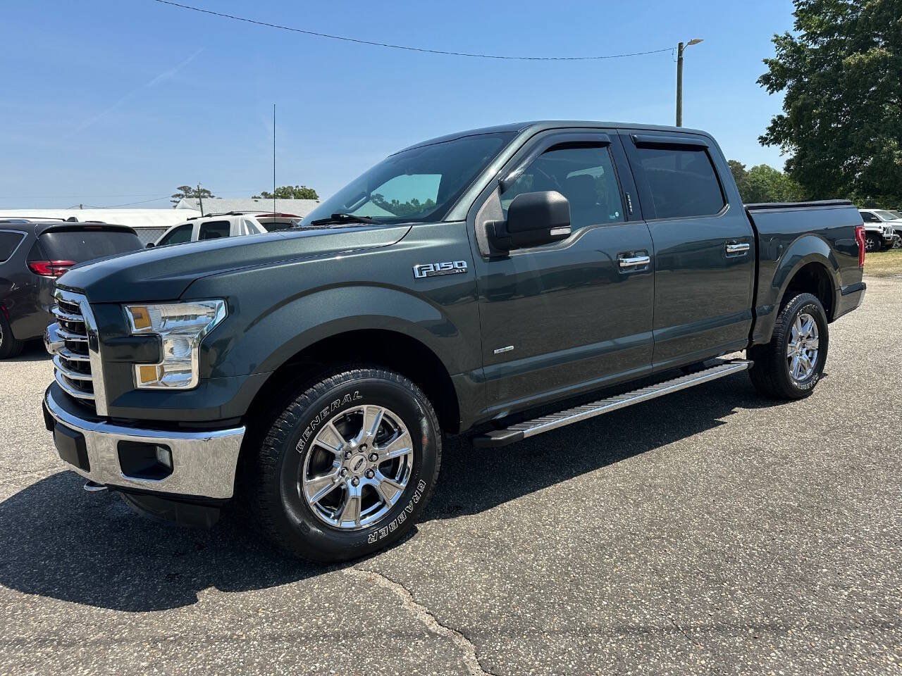Used 2015 Ford F150 XLT w/ Equipment Group 301A Mid AWD/4WD image 18