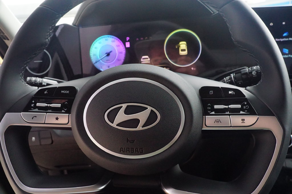 New 2026 Hyundai Elantra Limited FWD image 12