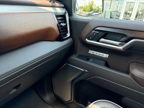 Used 2025 GMC Sierra 1500 Denali AWD/4WD image 20
