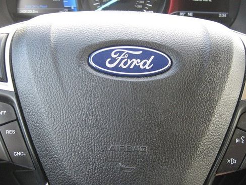 Used 2020 Ford Edge SEL w/ Cold Weather Package image 14
