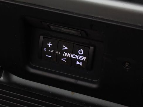 Used 2024 GMC Sierra 2500 AT4X image 29