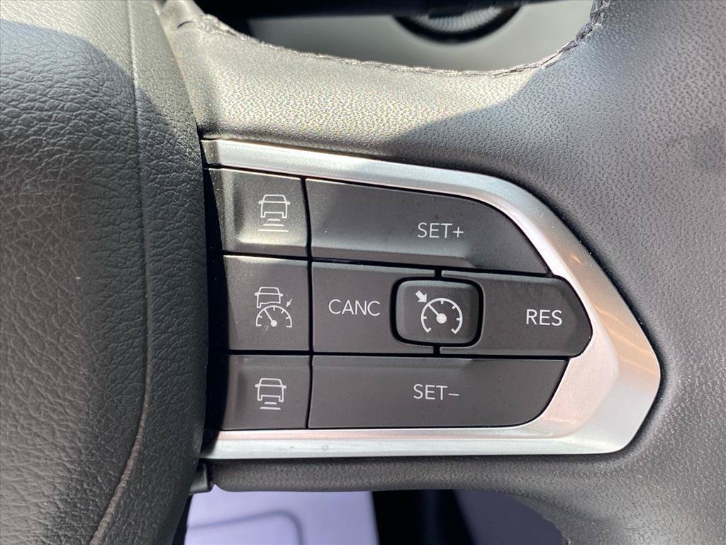 Used 2025 Jeep Compass Limited AWD/4WD image 19