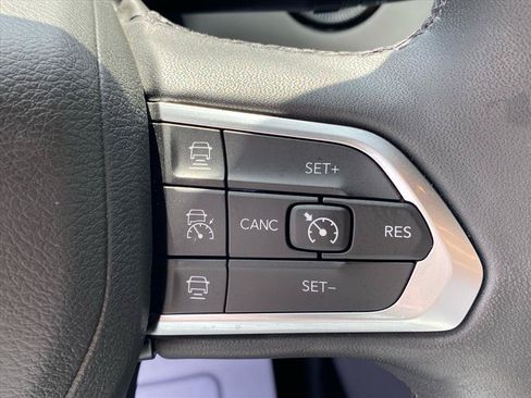 Used 2025 Jeep Compass Limited AWD/4WD image 19