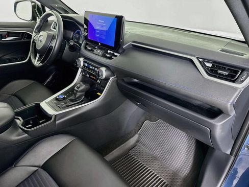 Certified 2025 Toyota RAV4 XSE w/ Advanced Technology Package AWD/4WD image 32