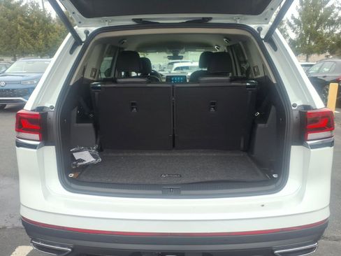 New 2026 Volkswagen Atlas SE image 8