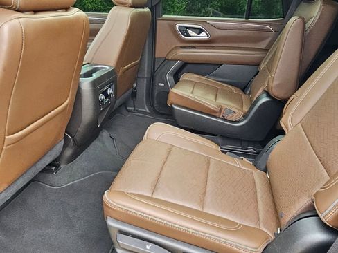 Used 2021 Chevrolet Tahoe High Country AWD/4WD image 19