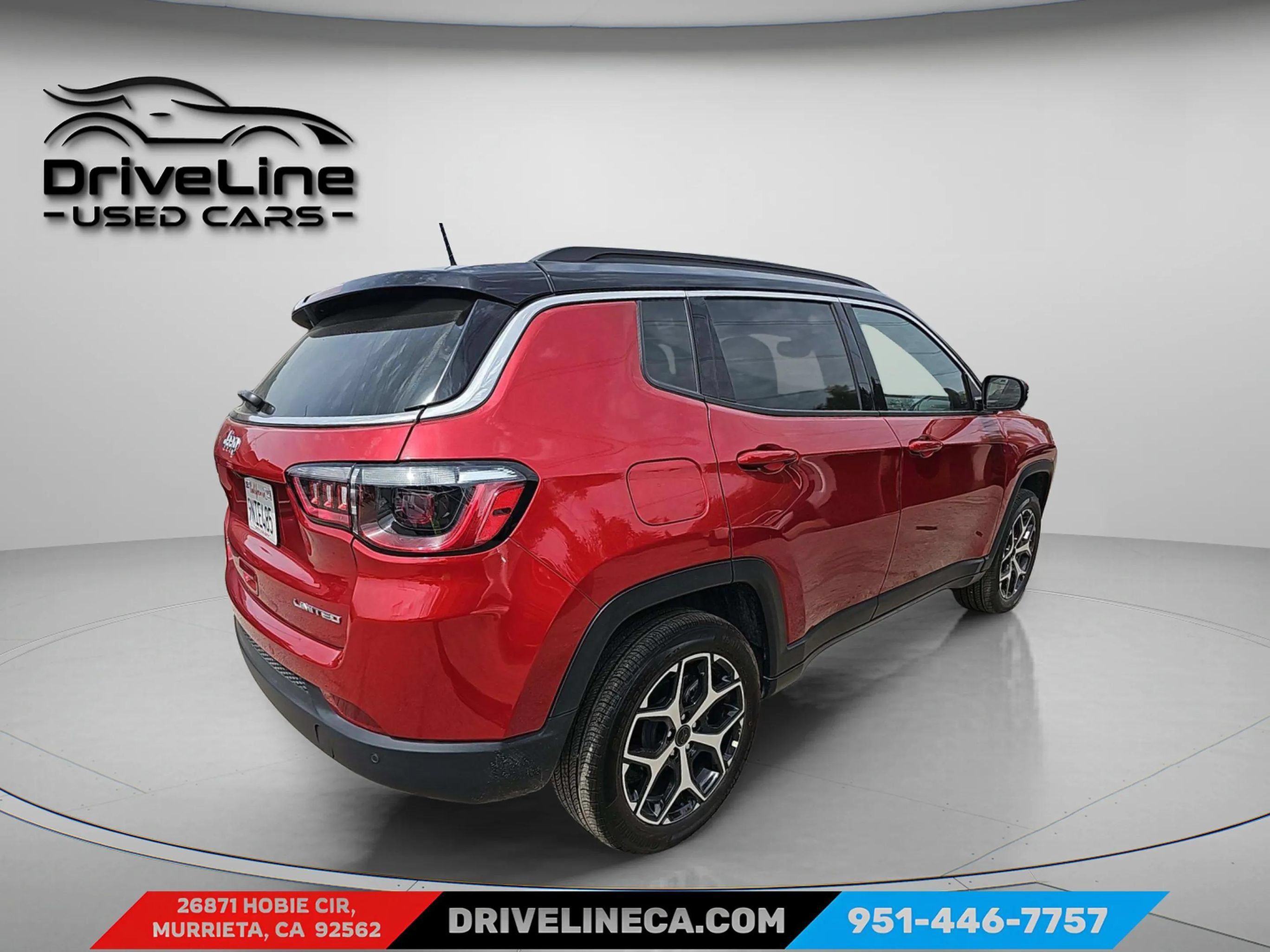 Used 2025 Jeep Compass Limited AWD/4WD image 4