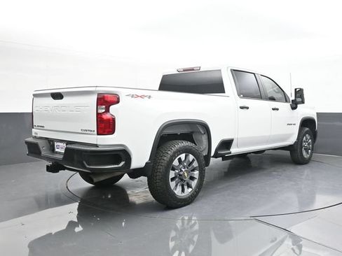 Used 2024 Chevrolet Silverado 2500 Custom w/ Custom Convenience Package AWD/4WD image 13