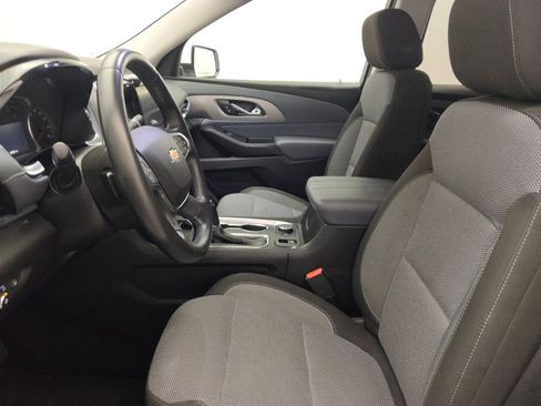 Used 2018 Chevrolet Traverse LT FWD image 17