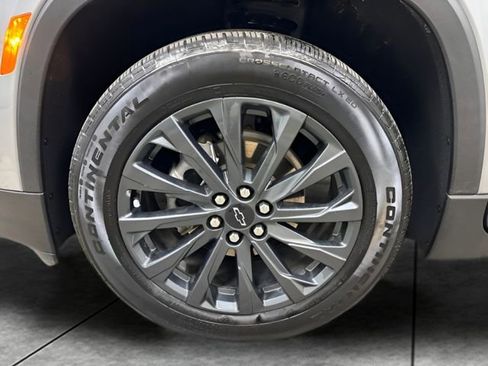 Used 2023 Chevrolet Traverse RS image 26