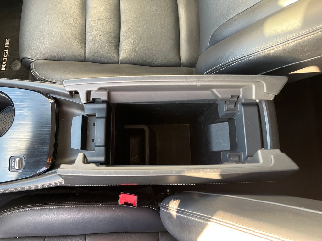 Used 2023 Nissan Rogue SL w/ SL Premium Package FWD image 22