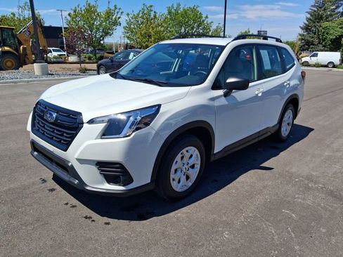 Used 2022 Subaru Forester AWD/4WD image 7