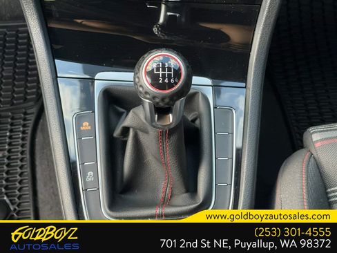 Used 2019 Volkswagen Golf 4-Door FWD image 35