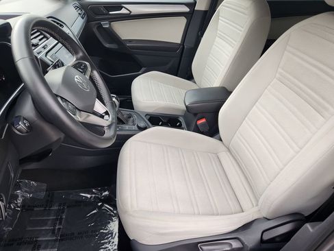 Used 2022 Volkswagen Tiguan S image 7